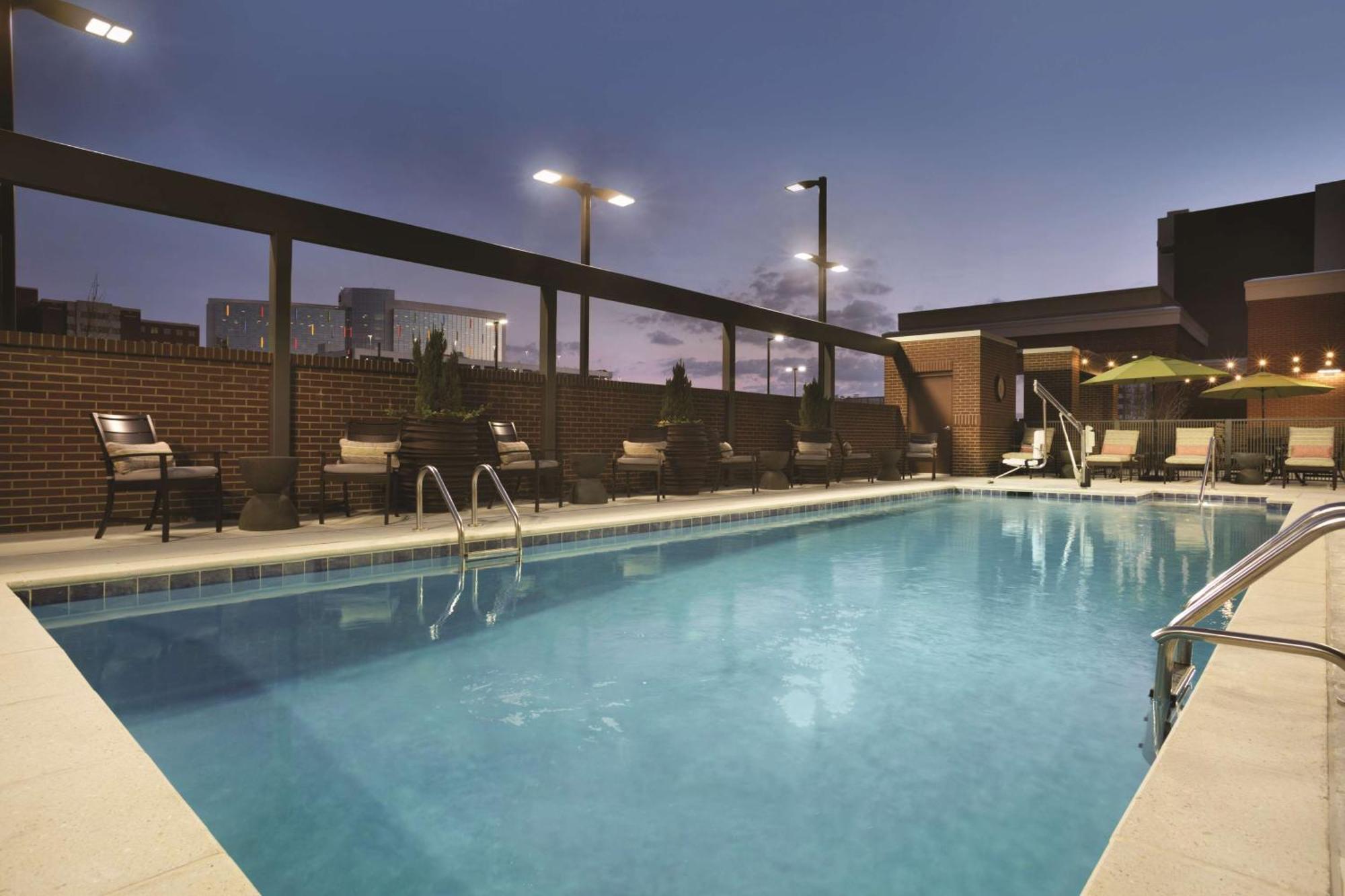 Hilton Garden Inn Downtown Бирмингем Экстерьер фото
